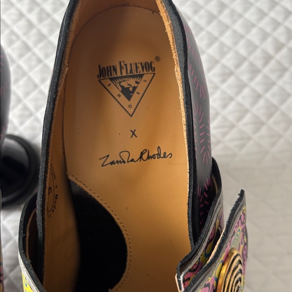 John Fluevog x Zandra Rhodes collab 2022 size 9 “Wiggle” mary janes like new - Picture 6 of 10